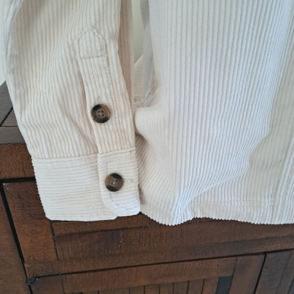 Matty M Corduroy Shirt Jacket Women's Small Cream Button Up Jacket NWT - Picture 9 of 16